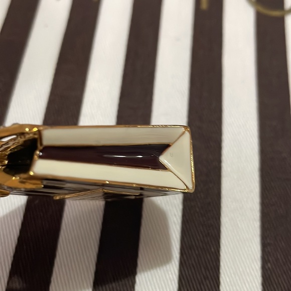 Henri Bendel Shopping Bag Key Fob - Picture 6 of 8